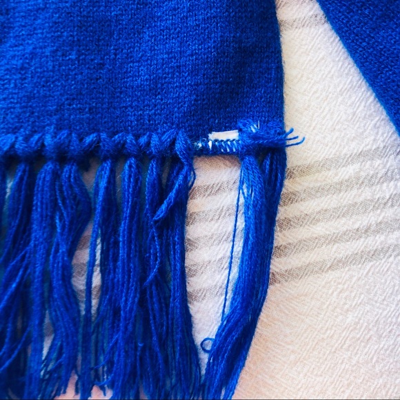 Vintage Mickey Mouse Blue & Red Disney Scarf - Picture 4 of 6